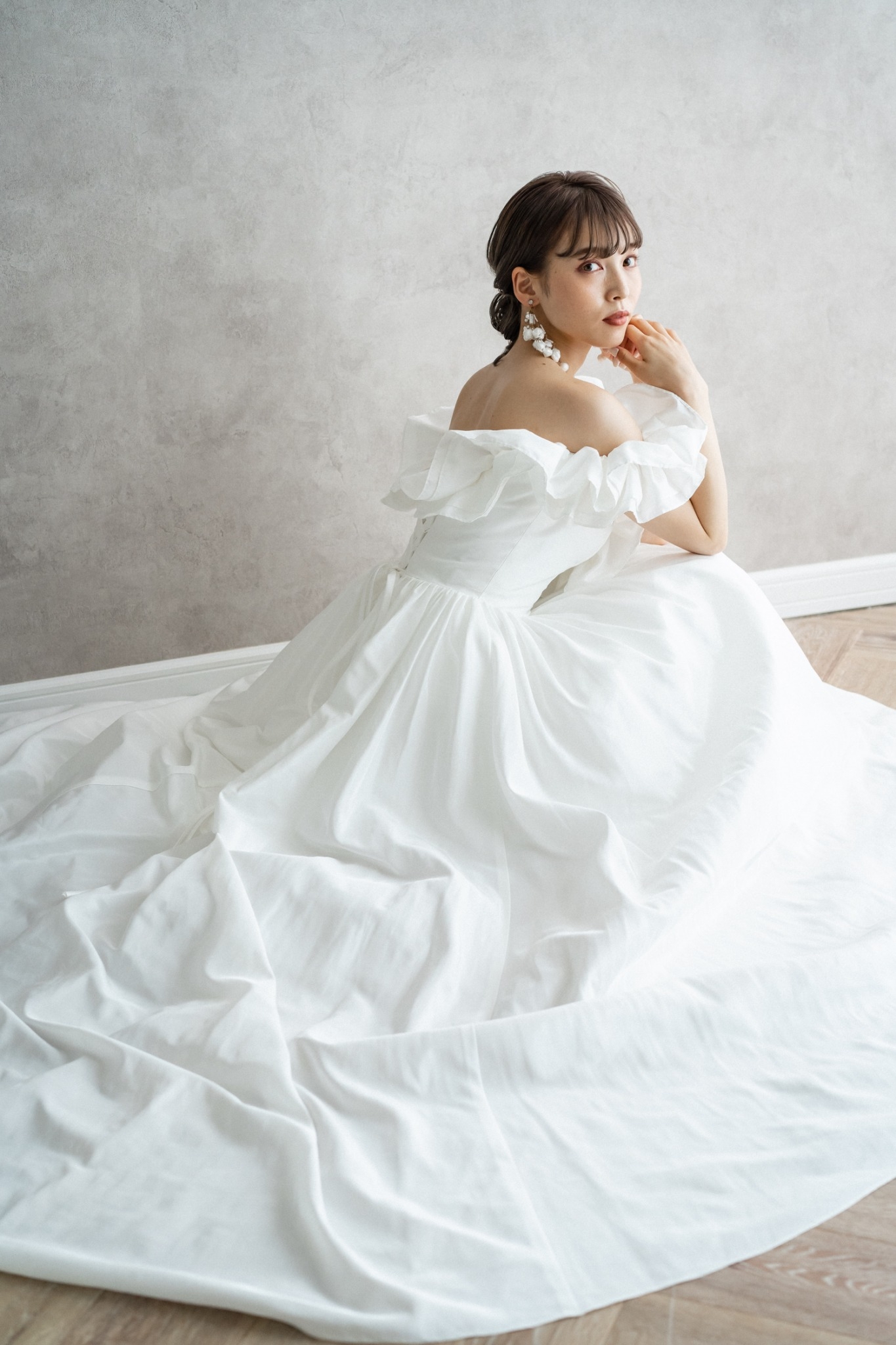 二次会 二次会ドレス タキシード パーティードレス 演奏会ドレス ビジュー 神戸ウエディング ウエディング小物 ウエディングアクセサリー ウエディングヘアカチューシャ ヘッドドレス ヘッドアクセサリー アクササリー ブライダル 結婚式小物 ウエディングヘッドアクセサリー ヘッド ゲストドレス レンタルドレス 格安ドレス ウエディングドレス 花嫁ドレス 人気ドレス トアロード ドレスショップ シュシュ バイカラードレス ビジューベルト サッシュリボン サッシュベルト 妊婦さん マタニティウエディング マタニティフォト 前撮り 後撮り ウエディングフォト 成人式ドレス 謝恩会ドレス ゲストドレス お呼ばれ 長袖ウエディングドレス アンクル丈 ミモレドレス ミモレ アンクルドレス 新作ドレス 肩付きドレス 同窓会ドレス 成人式ドレス 謝恩会ドレス 人気ドレス 格安ドレス レンタルドレス 親族ドレス 新郎新婦母ドレス ミモレ丈ドレス ミディアム丈ドレス　海外ウエディング　フォトウエディング　カラードレス　お色直し　成人式　同窓会　ナイトフォト　神戸前撮り　ドライフラワーブーケ　少人数婚　家族婚　家族挙式　居留地前撮り　旧居留地フォト　